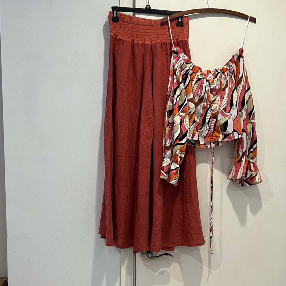 Palazzo Linen Pants with Multicolor Top